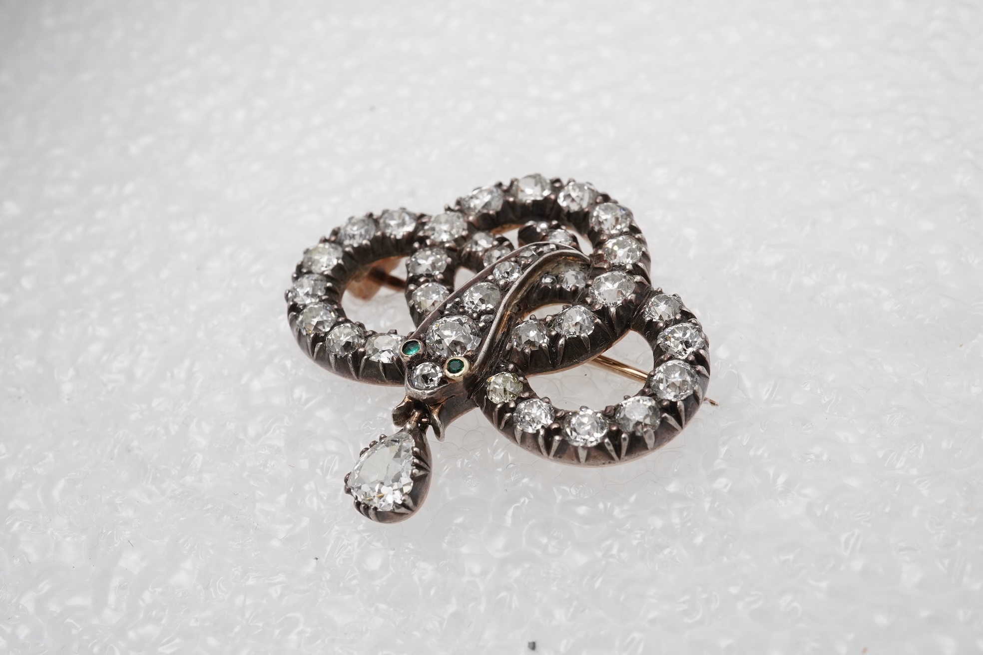 A Victorian diamond brooch, late 19th century